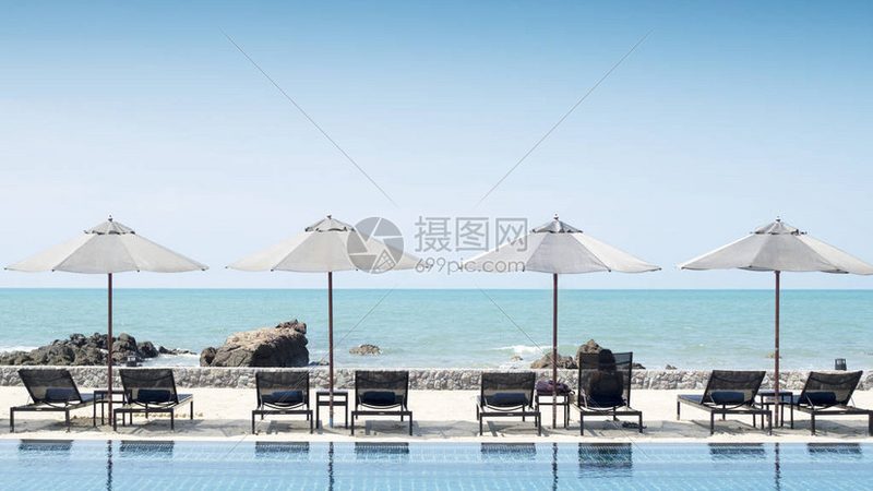 定制旅游行程：个性与风险的平衡之道